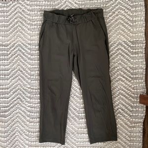 LULULEMON ON THE FLY CROP